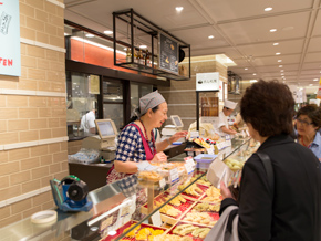 三越店（リニューアルオープン後の店舗）